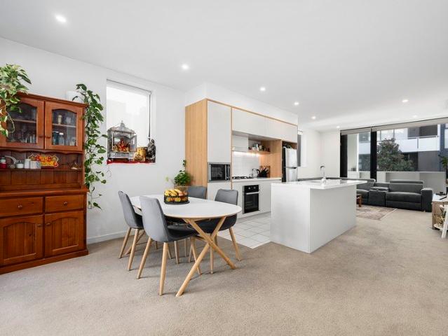 Thornton Dual Balcony Apartment Living