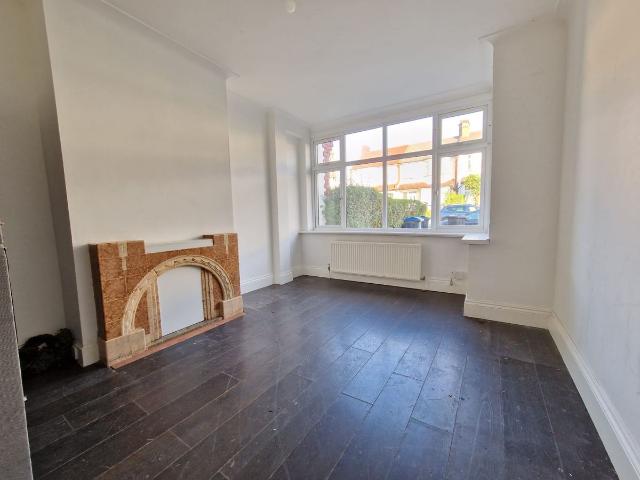 Thornton Heath CR7, 4 bed terraced house to rent, £2,800 pcm | PrimeLocation