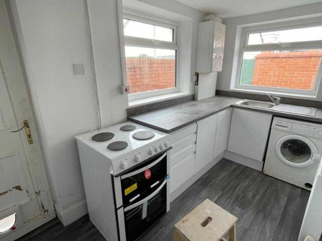Thornton Rd, Fallowfield 2 bed terraced house to rent £1,200 pcm £277 pw