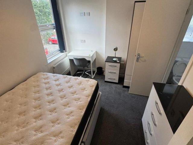 Thornton Road, Stoke On Trent, United Kingdom ST4, 3 bed shared accommodation to rent, £485 pppm | PrimeLocation