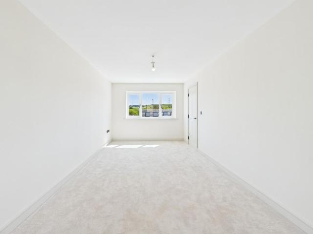 Thornton Road, Thornton, Bradford BD13, 4 bed property to rent, £1,700 pcm | PrimeLocation