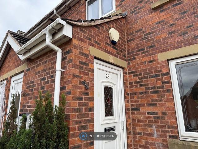 Thornwood Close, Doncaster S63, 2 bed flat to rent, £700 pcm | PrimeLocation