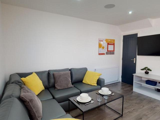 Thornycroft Road, Liverpool L15 3 bed house to rent £2,197 pcm £507 pw