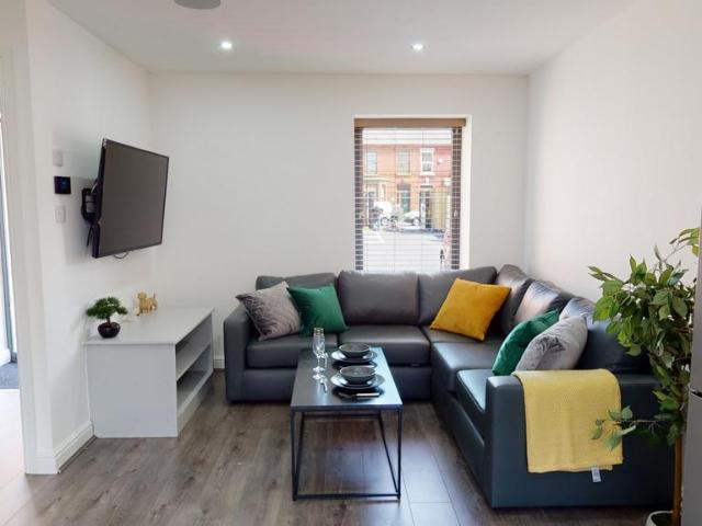 Thornycroft Road, Liverpool L15 4 bed house to rent £2,929 pcm £676 pw