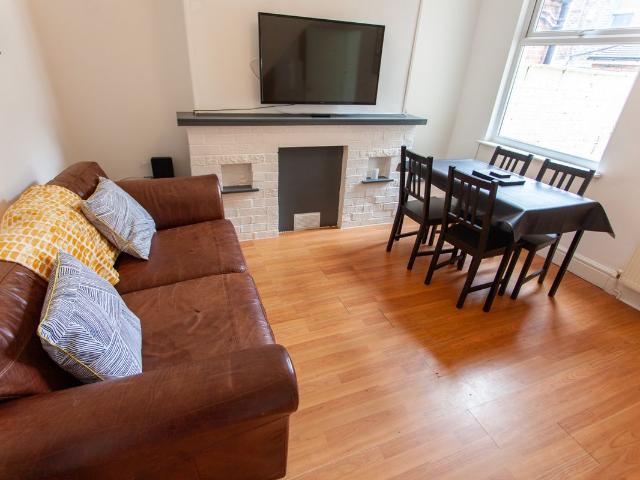 Thornycroft Road, Liverpool L15, 4 bed shared accommodation to rent, £650 pcm | PrimeLocation