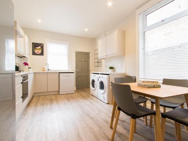 Thornycroft Road, Liverpool L15, 5 bed terraced house to rent, £667 pppm | PrimeLocation