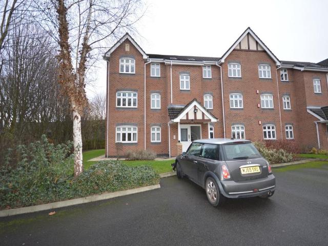 Thorpe Close, Timperley, Altrincham 2 bed apartment to rent £1,250 pcm £288 pw
