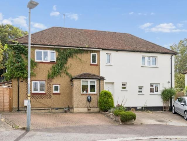Thorpe Crescent, Watford WD19, 3 bed semi detached house to rent, £2,100 pcm | PrimeLocation