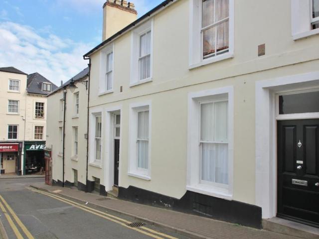 Thorpe House, Church Street. 1 bed apartment to rent £650 pcm £150 pw