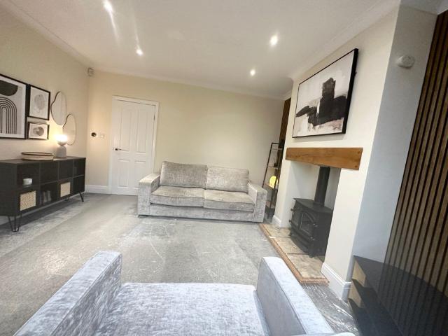 Thorpe House Rise, Sheffield, S8