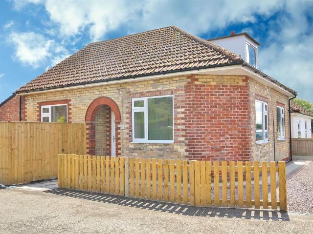 Thorpe Road, Howden DN14, 4 bed detached bungalow to rent, £1,350 pcm | PrimeLocation