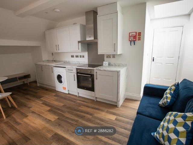 Thorpe Road, Norwich NR1, 1 bed flat to rent, £1,000 pcm | PrimeLocation
