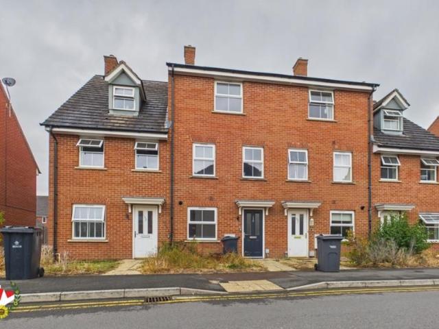 Thatcham Avenue, Kingsway GL2, 4 bed town house to rent, £1,595 pcm | PrimeLocation