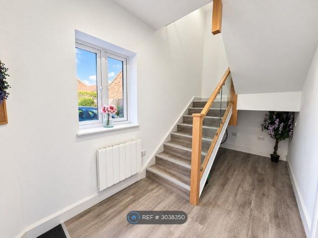 Thatcham Court, Thatcham RG18, 2 bed flat to rent, £1,295 pcm | PrimeLocation