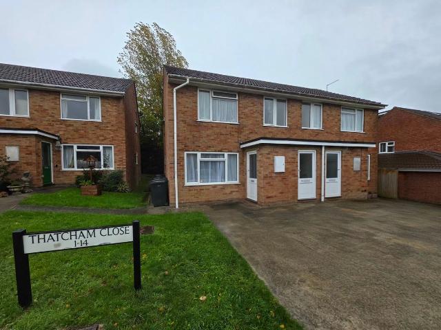 Thatcham Close, Yeovil BA21, 1 bed flat to rent, £800 pcm | PrimeLocation