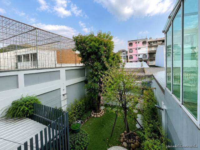 ทาวน์โฮม 4 ชั้น ทำเลพระราม 3 – สาทร หมู่บ้านภัทราวิลล่า 2 ราคา 24.3 ล้านบาท