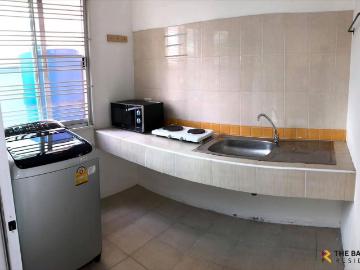 ทาวน์โฮม 3 ชั้น Baan Klang Muang Sathorn Taksin 1 ใจกลางย่านสาทร–ตากสิน ใกล้ BTS วุฒากาศ