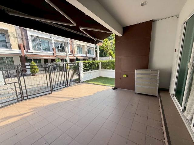 ทาวน์โฮม 3 ชั้น หลังมุม บ้านกลางเมือง เกษตร–นวมินทร์ ซอยนวมินทร์ 70 3 ห้องนอน 3 ห้องน้ำ พร้อมอยู่