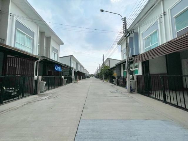 ️ ทาวน์โฮม คาซ่า วอเตอร์ไซด์ ราชพฤกษ์ พระราม5 3 นอน 2 น้ำ ต่อเติมครัว และโรงจอดรถแล้วเพียง 2.99 ลบ