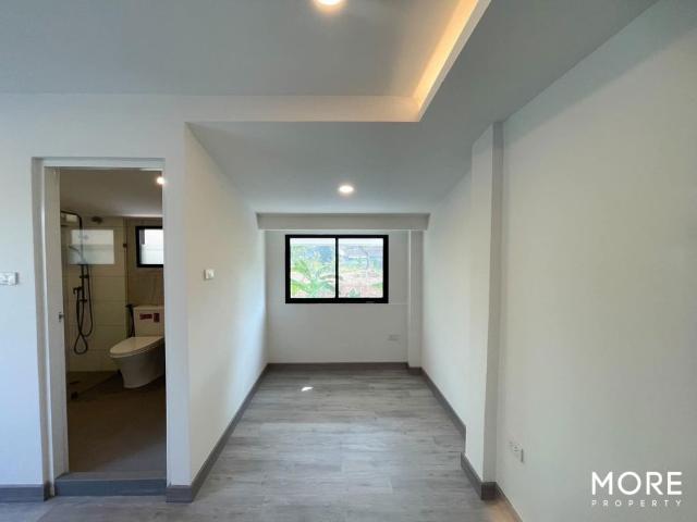 ทาวน์โฮม ป่าแดด 3ห้องนอน 3ห้องน้ำ 34 ตร.ว. ID:668HS