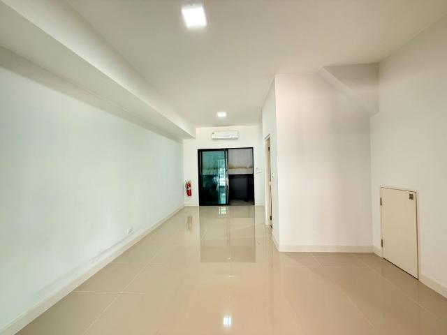 ทาวน์โฮมสองชั้น ทำเลดี ใกล้โรบินสัน หมู่บ้านอภิทาวน์ ฉะเชิงเทรา