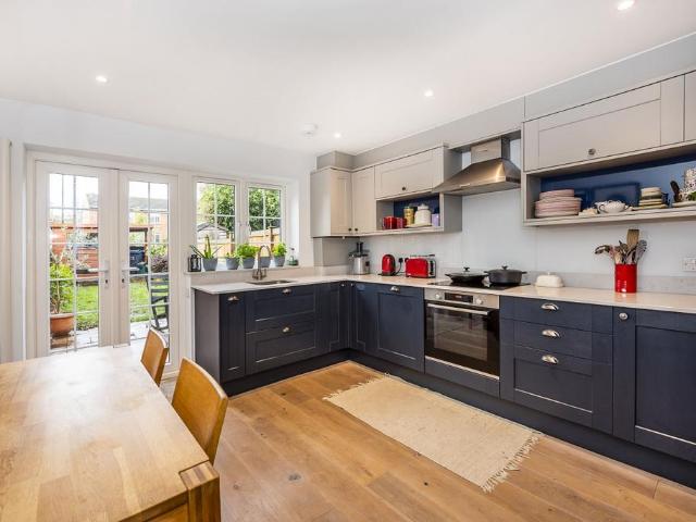 Thaxted Place London SW20 3 bed townhouse to rent £3,700 pcm £854 pw