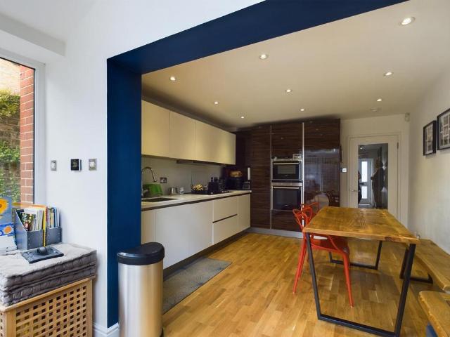 Thaxted Place, Wimbledon SW20 3 bed end of terrace house to rent £3,700 pcm £854 pw