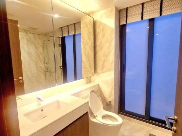 ทาวน์เฮาส์ 4 ห้องนอน ขนาด 425 ตร.ม. Quarter 31 ใกล้ MRT เพชรบุรี ID 2976