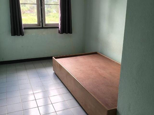 ทาวน์เฮาส์ 2 ชั้น 3 ห้องนอน 2 ห้องน้ำ ให้เช่า