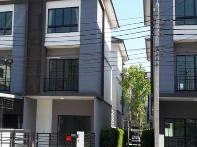 ทาวน์เฮาส์ 3 ห้องนอน ขาย The Connect เพชรเกษม 48 ใกล้ MRT ภาษีเจริญ ID 1596