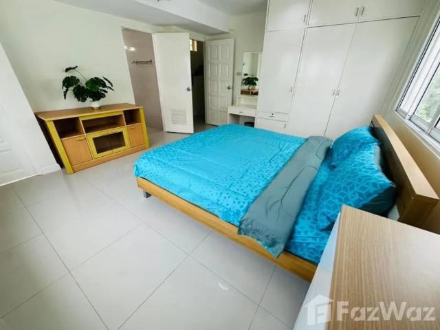 ทาวน์เฮ้าส์ให้เช่า 5 ห้องนอน ใน คลองเตยเหนือ, กรุงเทพมหานคร 6458