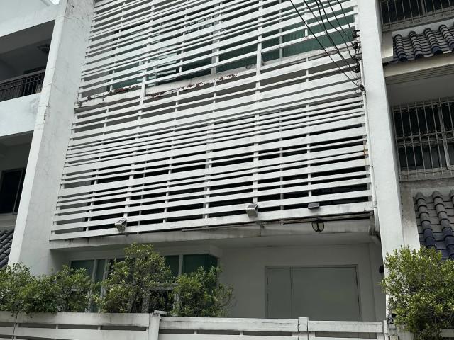 ทาวน์เฮ้าส์ให้เช่า 3 ห้องนอน ใน ลุมพินี, กรุงเทพมหานคร 6127
