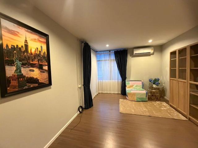 ทาวน์เฮ้าส์ให้เช่า Plex Residence Nawamin 111 2 ห้องนอน 3 ห้องน้ำ เฟอร์นิเจอร์ และ เครื่องใช้ไฟฟ้าครบ