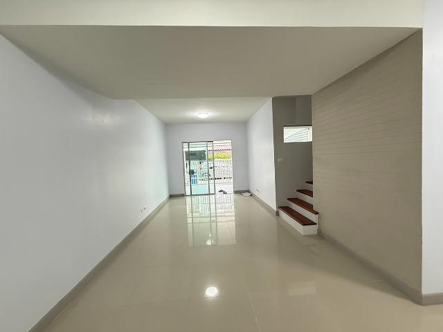 ทาวน์เฮ้าส์รีโนเวทใหม่ พฤกษาวิลล์43 บางกรวย นนทบุรี ราคาดี