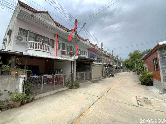 ทาวน์เฮ้าส์ 14 ตร.วา ชัยบาดาล ลพบุรี 600,000