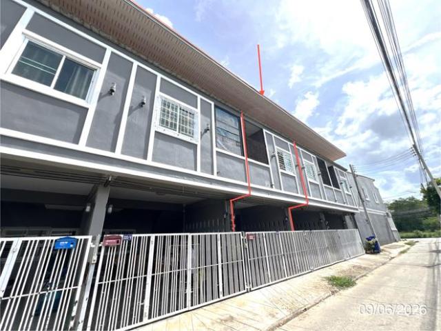 ทาวน์เฮ้าส์ 15.1 ตร.วา เมืองนครสวรรค์ นครสวรรค์ 1.5M