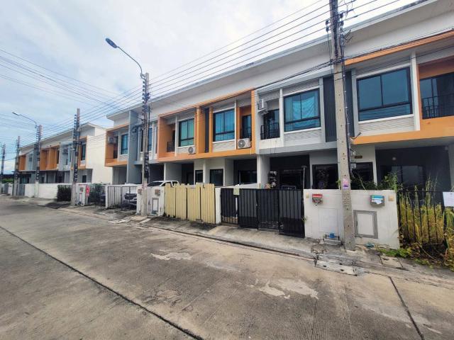 ทาวน์เฮ้าส์ 16 ตร.วา สิรารมย์ พลัส บางนา กม.29 บางบ่อ สมุทรปราการ 1.4M