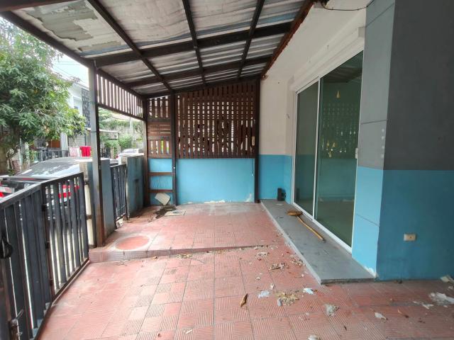 ทาวน์เฮ้าส์ 17.8 ตร.วา พฤกษา ไพร์ม สถานีรถไฟฟ้าบางพูล ราชพฤกษ์ บางบัวทอง นนทบุรี 2.2M