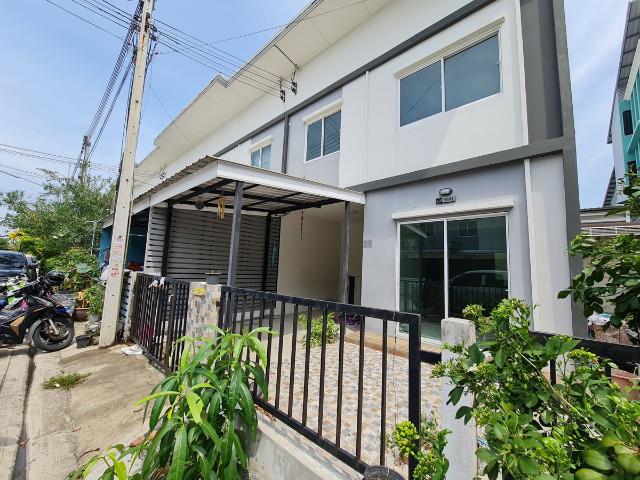 ทาวน์เฮ้าส์ 24.1 ตร.วา ไลโอบลิสซ์ เพชรเกษม ยอแซป สามพราน สามพราน นครปฐม 2M