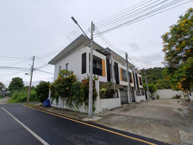 ทาวน์เฮ้าส์ 22.8 ตร.วา เดอะเบส แอด เกษมราษฎร์ สระบุรี เมืองสระบุรี สระบุรี 2M