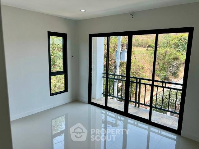 ทาวน์เฮ้าส์ 3 ห้องนอน ใน หนองพลับ ID 2588