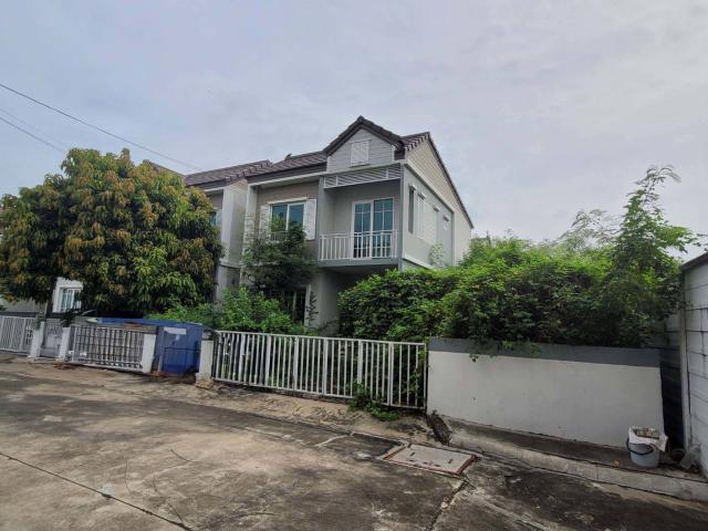 ทาวน์เฮ้าส์ 45.8 ตร.วา เดอะวิลเลจ กาญจนาภิเษก ราชพฤกษ์ ไทรน้อย นนทบุรี 2.9M