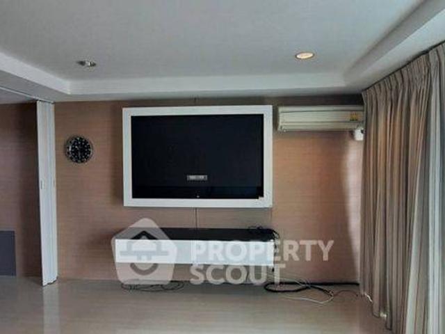 ทาวน์เฮ้าส์ 4 ห้องนอน ขาย 210 ตร.ม. ใกล้อรุณอมรินทร์ บางกอกน้อย ID 2430