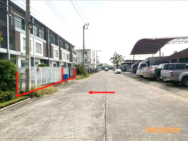 ทาวน์เฮ้าส์ 59.9 ตร.วา บ้านสวยริมธาร เขตสะพานสูง กรุงเทพมหานคร 12.3M