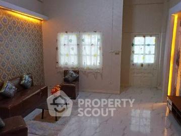 ทาวน์เฮ้าส์ 5 ห้องนอน ใน บางรักพัฒนา ID 2789