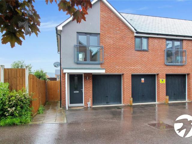 Thackeray Drive, Northfleet, Kent, DA11 2 bed end of terrace house to rent £1,500 pcm £346 pw