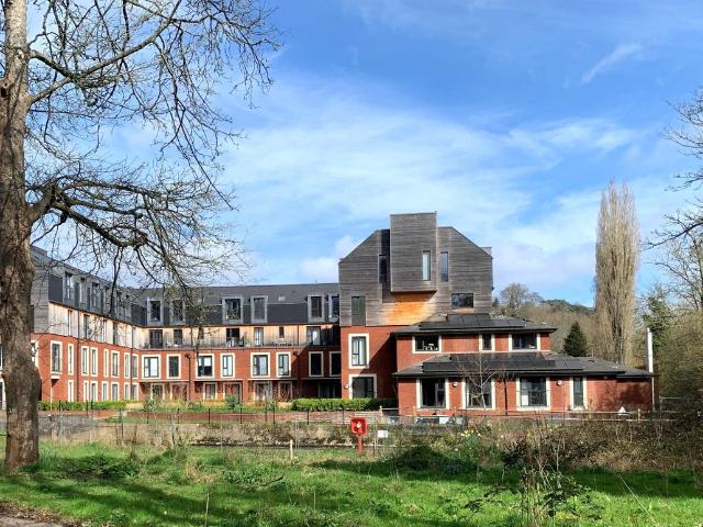 Thackeray Lane, Godalming GU7, 1 bed flat to rent, £1,250 pcm | PrimeLocation