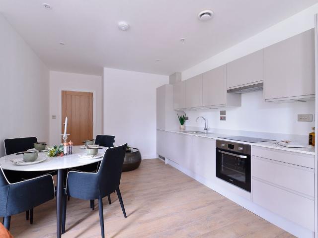 Thackeray Lane, Godalming GU7, 1 bed flat to rent, £1,275 pcm | PrimeLocation