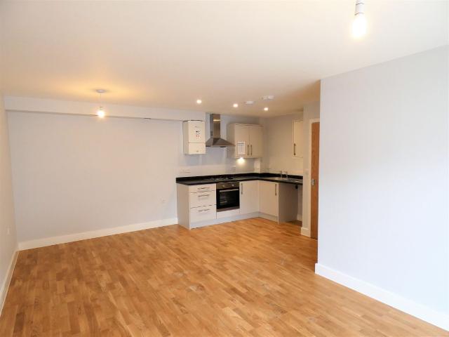 Thameswey House, 12 Camp Road, Farnborough GU14, 2 bed flat to rent, £1,450 pcm | PrimeLocation