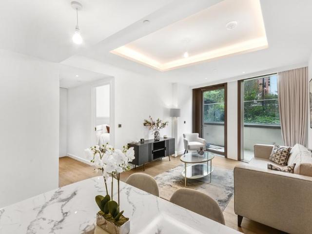 Thames City, London SW8 1 bed apartment to rent £4,225 pcm £975 pw
